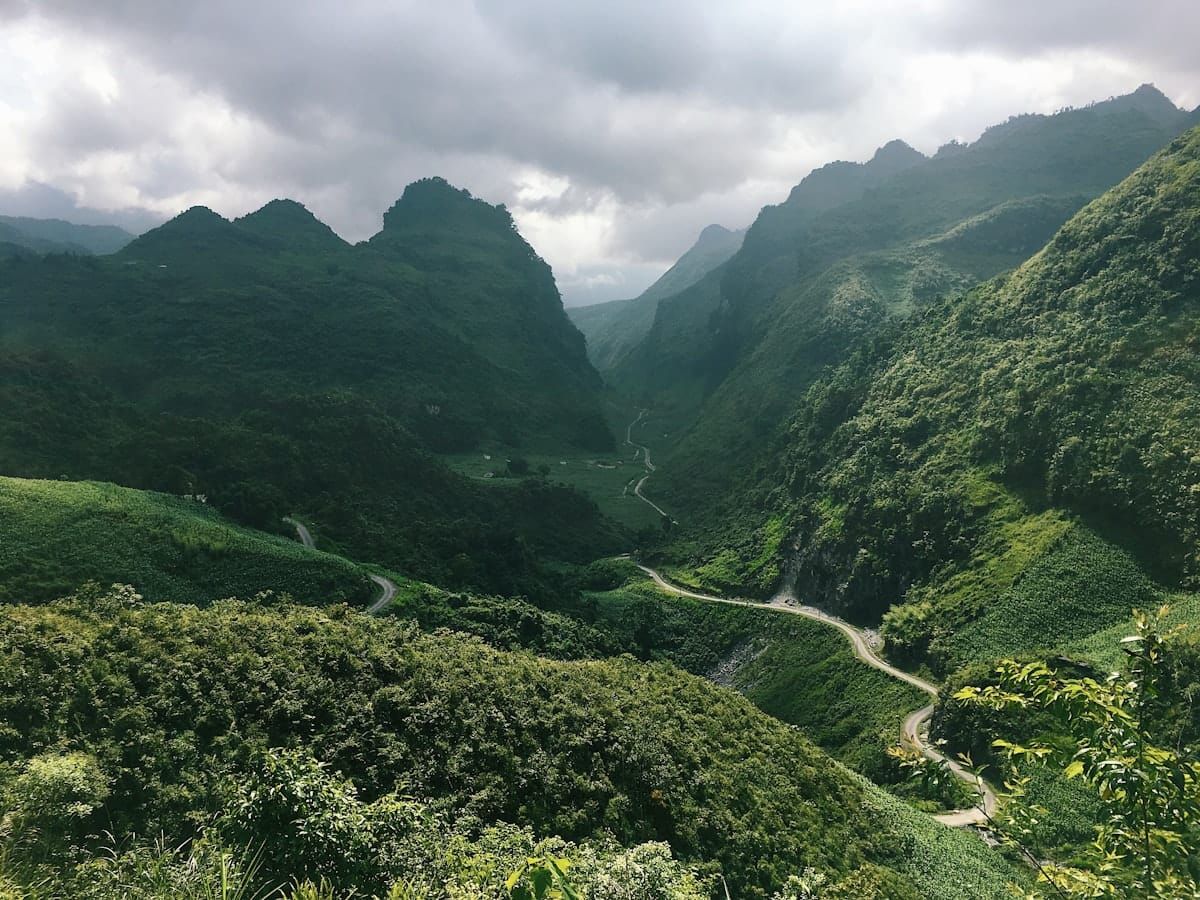 Northern Vietnam Expedition: Lan Ha Bay, Ha Giang Loop & Ninh Binh