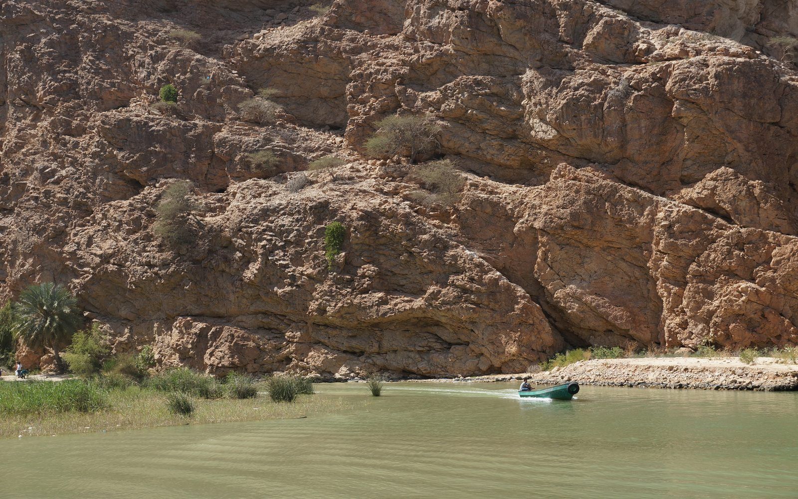 The turquoise pools of Wadi Shab