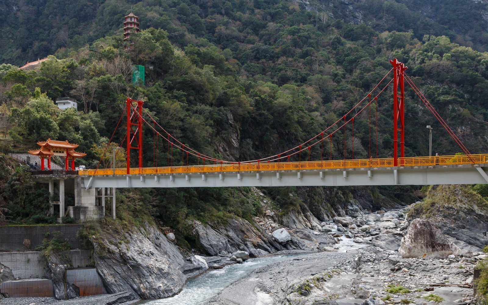 The marble cliffs of Taroko Gorge