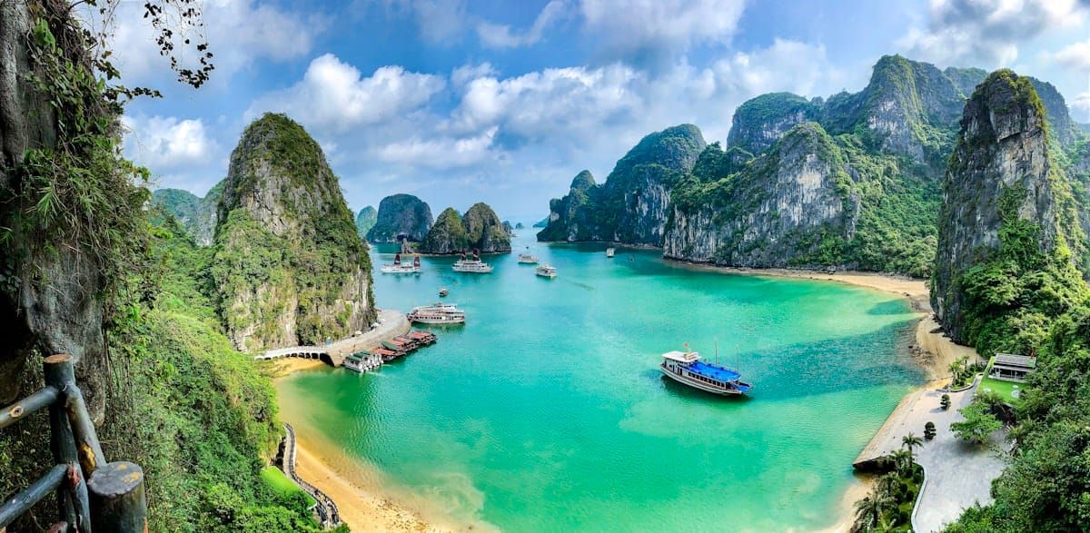 Vietnam North to Central: Hanoi, Ninh Binh Bay Cruise & Heritage Coast